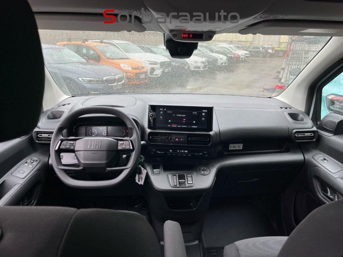 Fiat Doblò Furgone van d.cab XL 1.5 diesel 130cv auto (3)