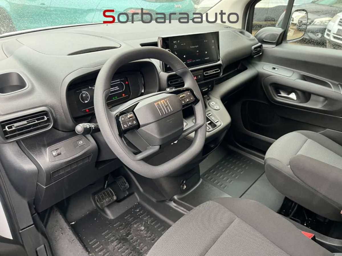 Fiat Doblò Furgone van d.cab XL 1.5 diesel 130cv auto (4)