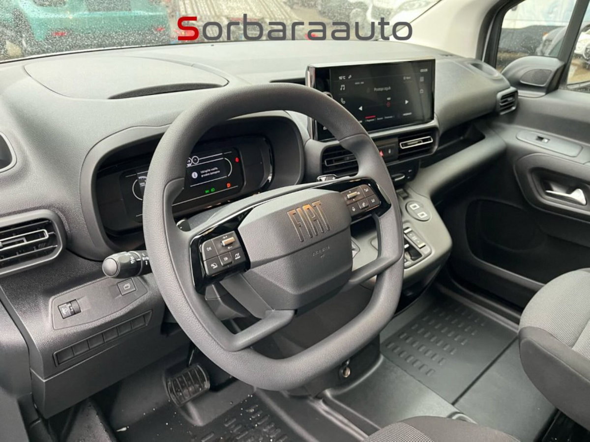 Fiat Doblò Furgone van d.cab XL 1.5 diesel 130cv auto (5)