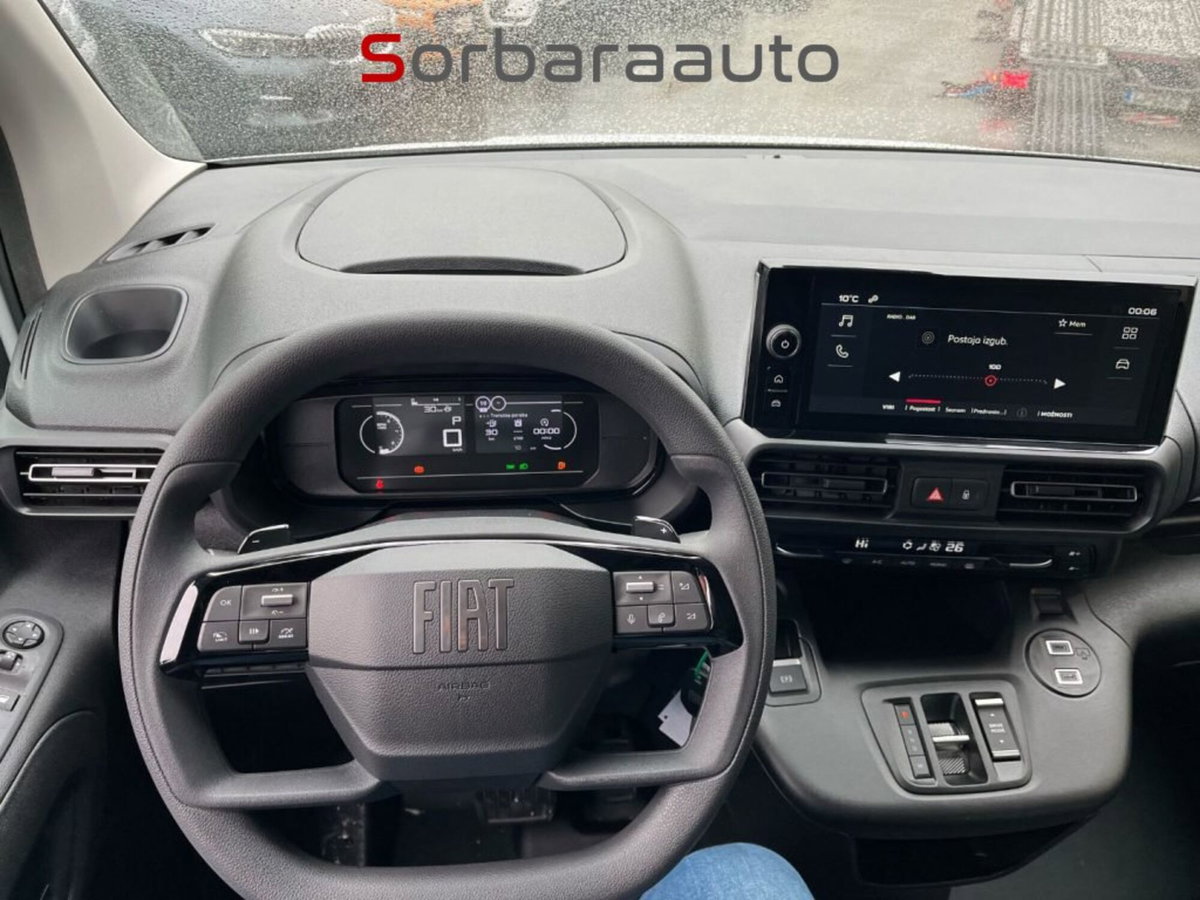Fiat Doblò Furgone van d.cab XL 1.5 diesel 130cv auto (6)