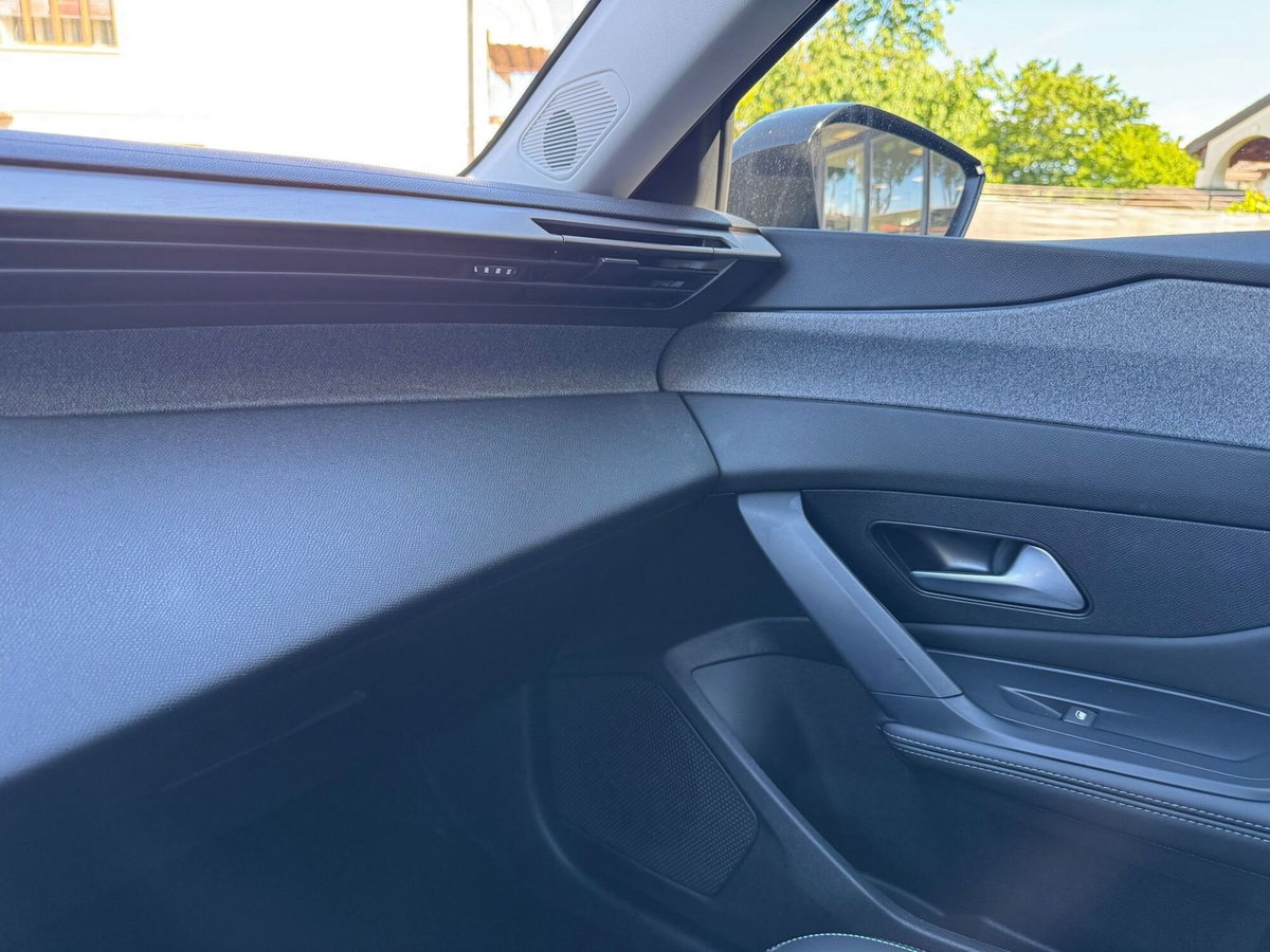 Peugeot 308 1.2 hybrid Allure 145cv e-dcs 6 (18)