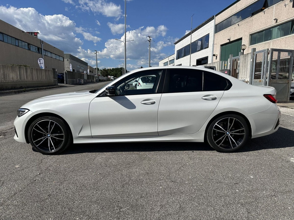 BMW Serie 3 318d 48V Business Advantage (3)