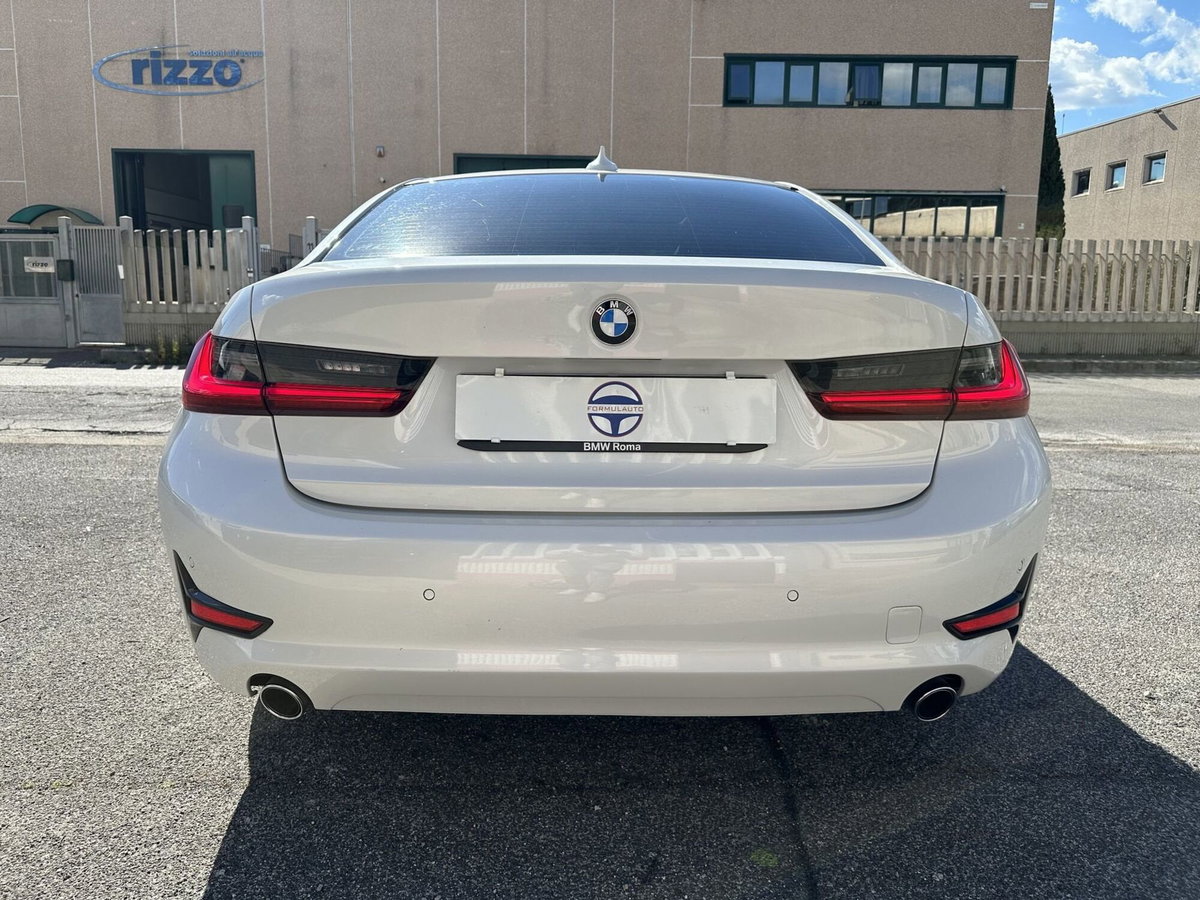 BMW Serie 3 318d 48V Business Advantage (5)
