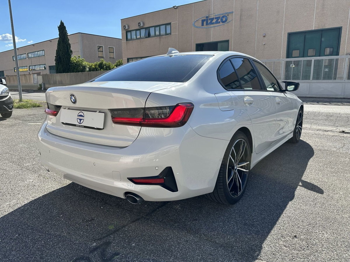 BMW Serie 3 318d 48V Business Advantage (6)