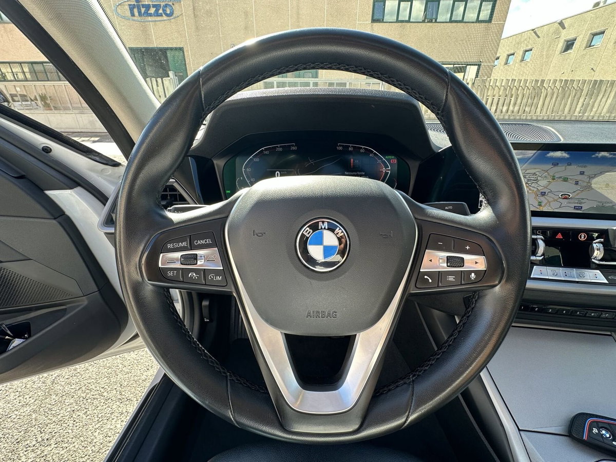 BMW Serie 3 318d 48V Business Advantage (9)