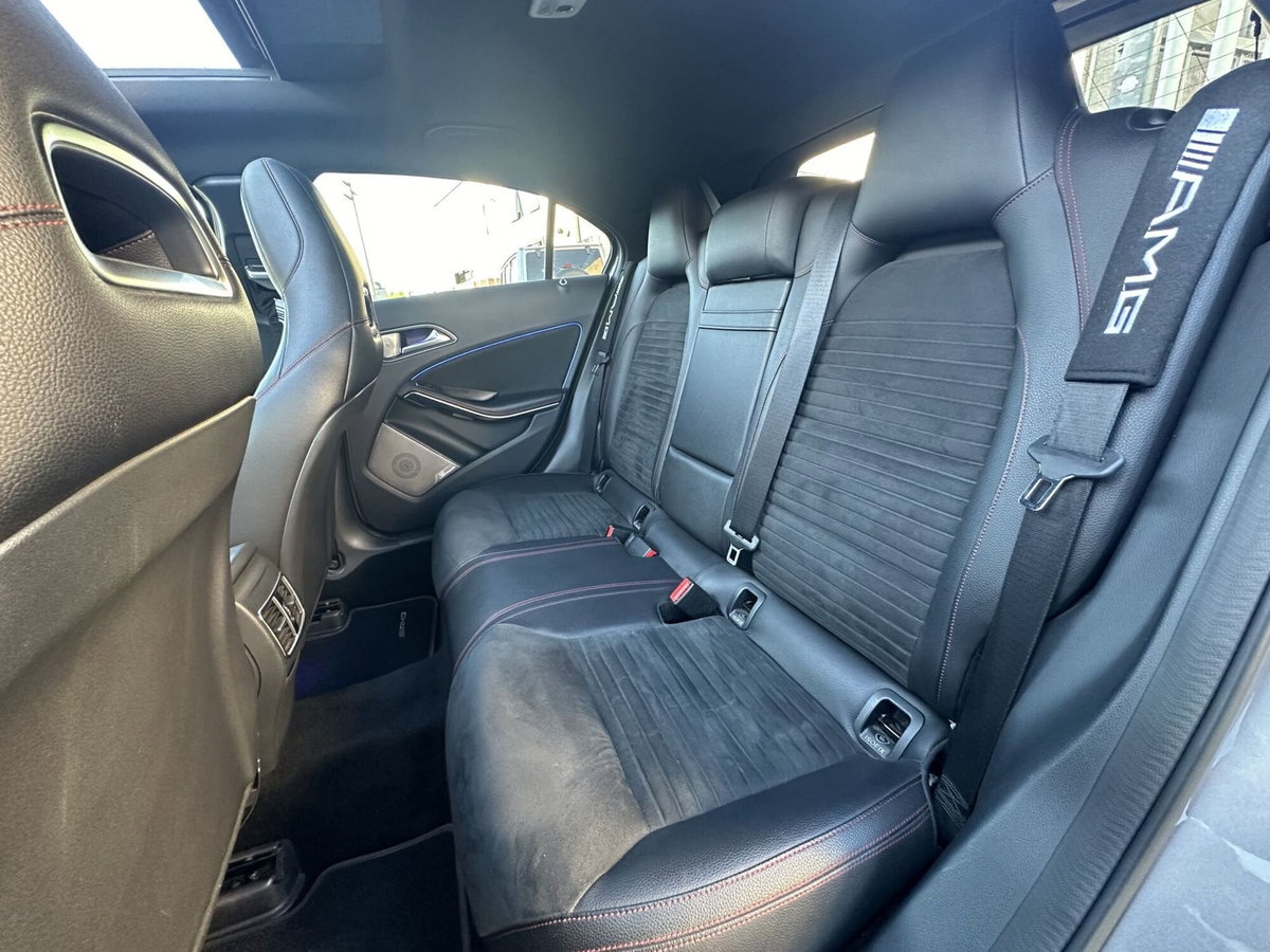 Mercedes-Benz Classe A 200 d Automatic 4Matic Premium (13)