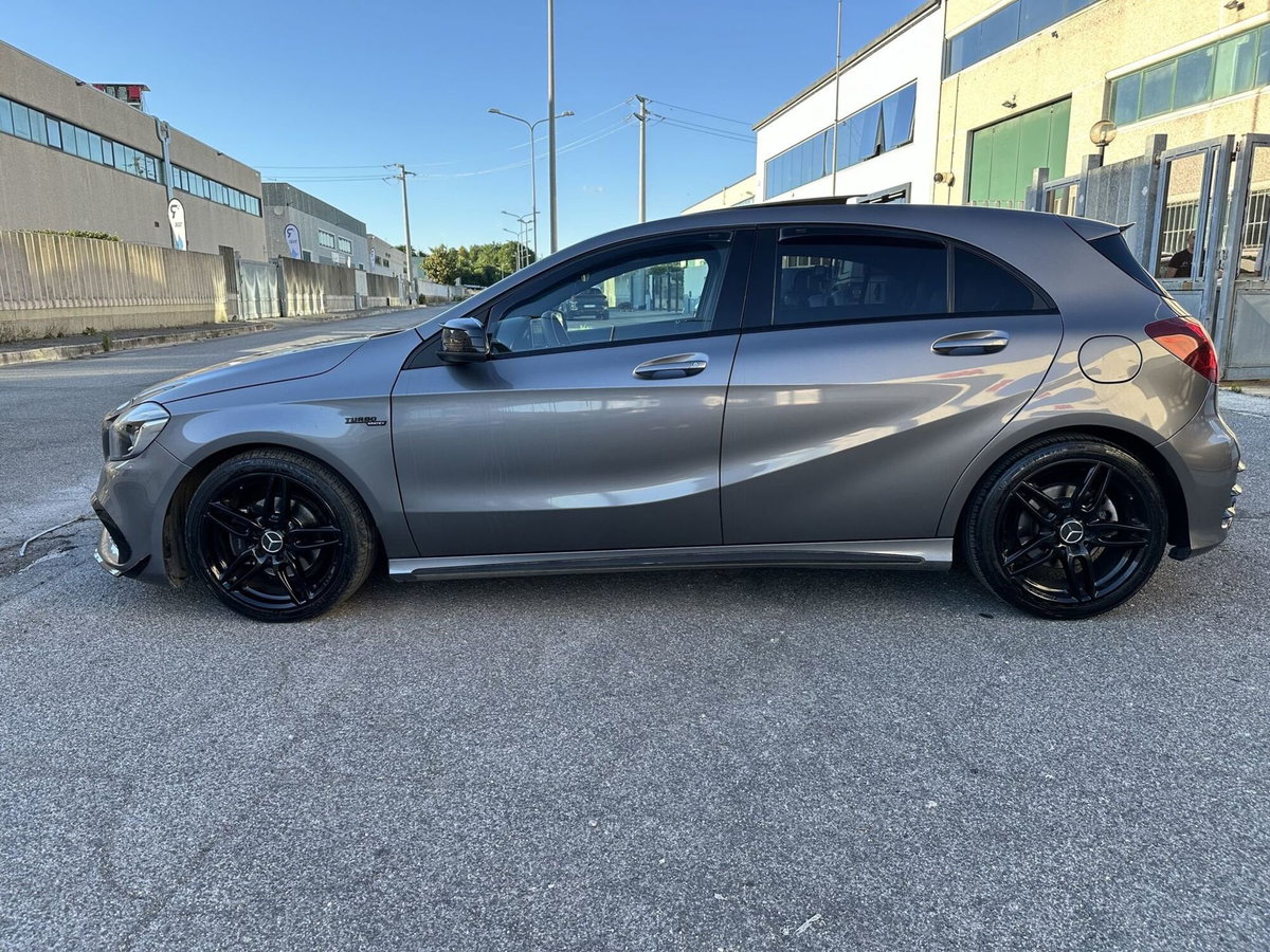 Mercedes-Benz Classe A 200 d Automatic 4Matic Premium (3)