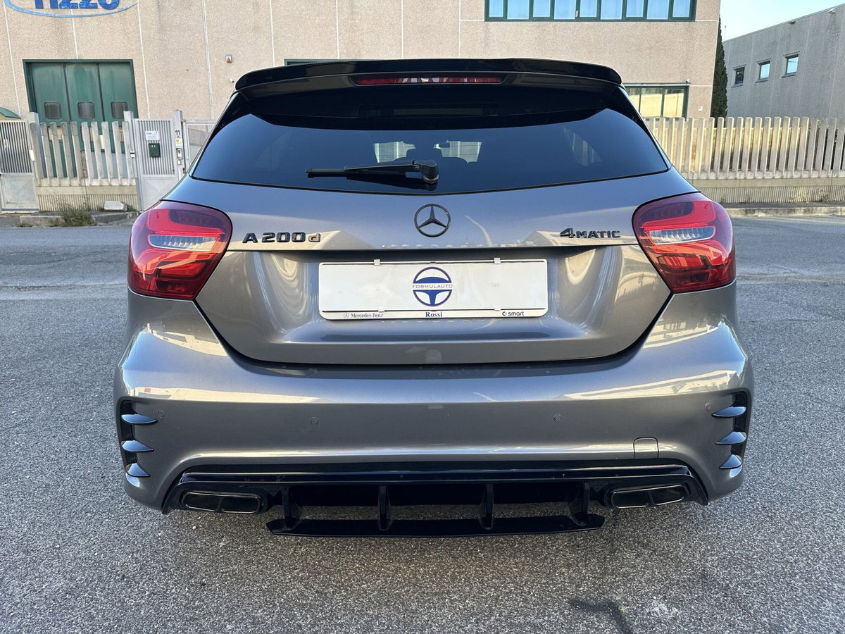 Mercedes-Benz Classe A 200 d Automatic 4Matic Premium (5)
