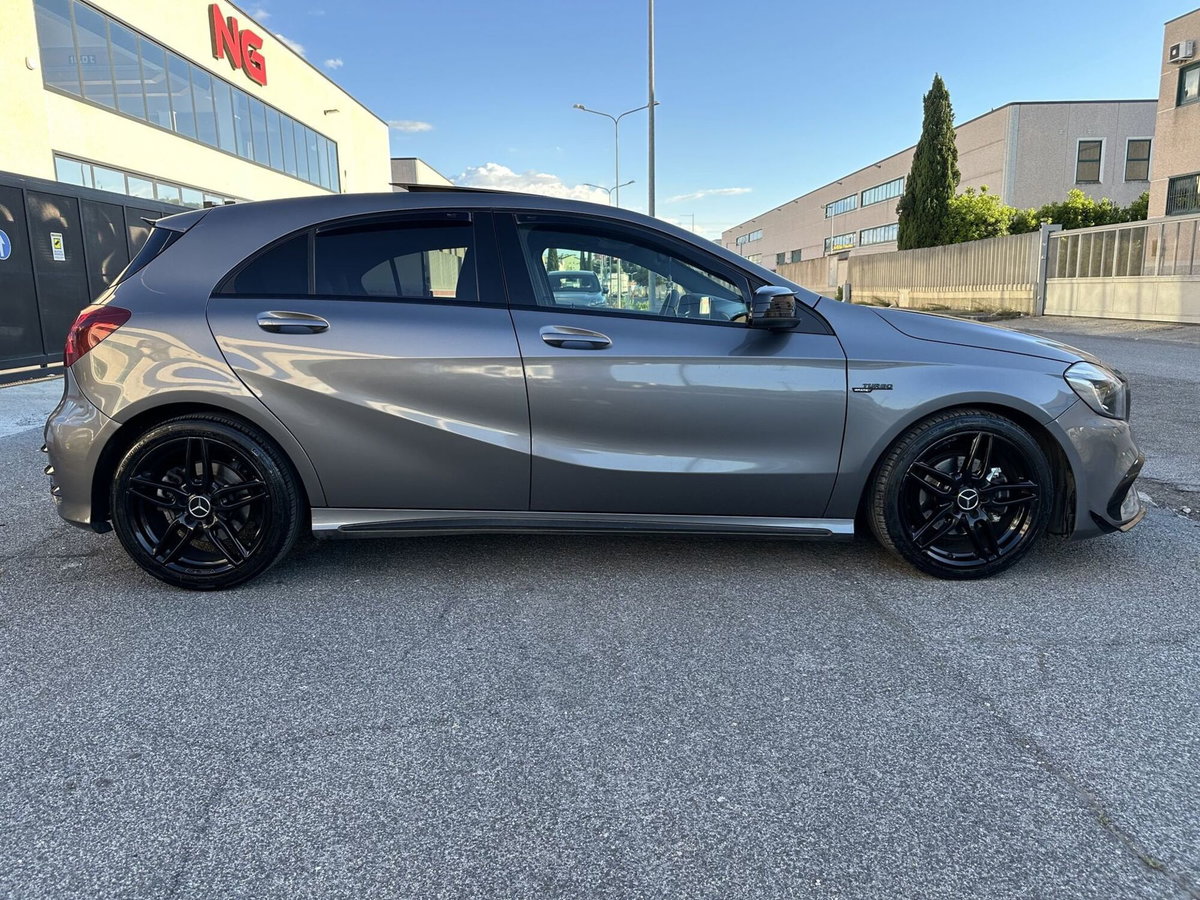 Mercedes-Benz Classe A 200 d Automatic 4Matic Premium (7)