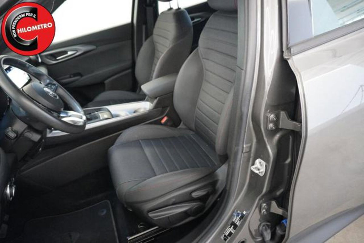Alfa Romeo Tonale 1.5 hybrid Sprint 130cv tct7 (8)