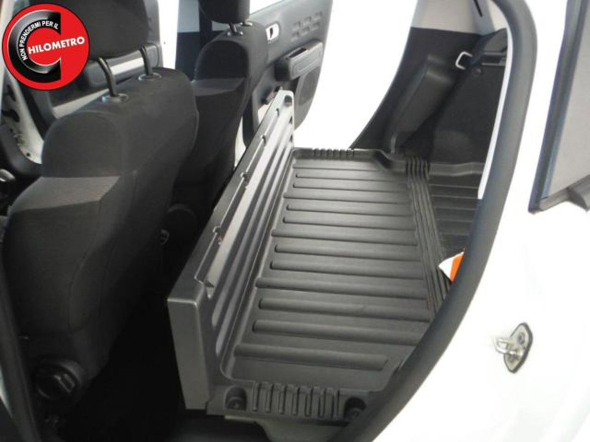 Citroen C3 BlueHDi 100 S&S Van Feel (5)