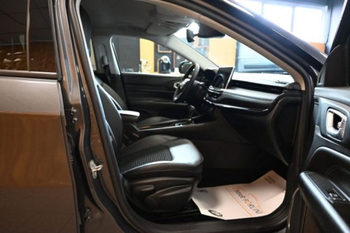 Jeep Compass 1.3 T4 190CV PHEV AT6 4xe Night Eagle (10)