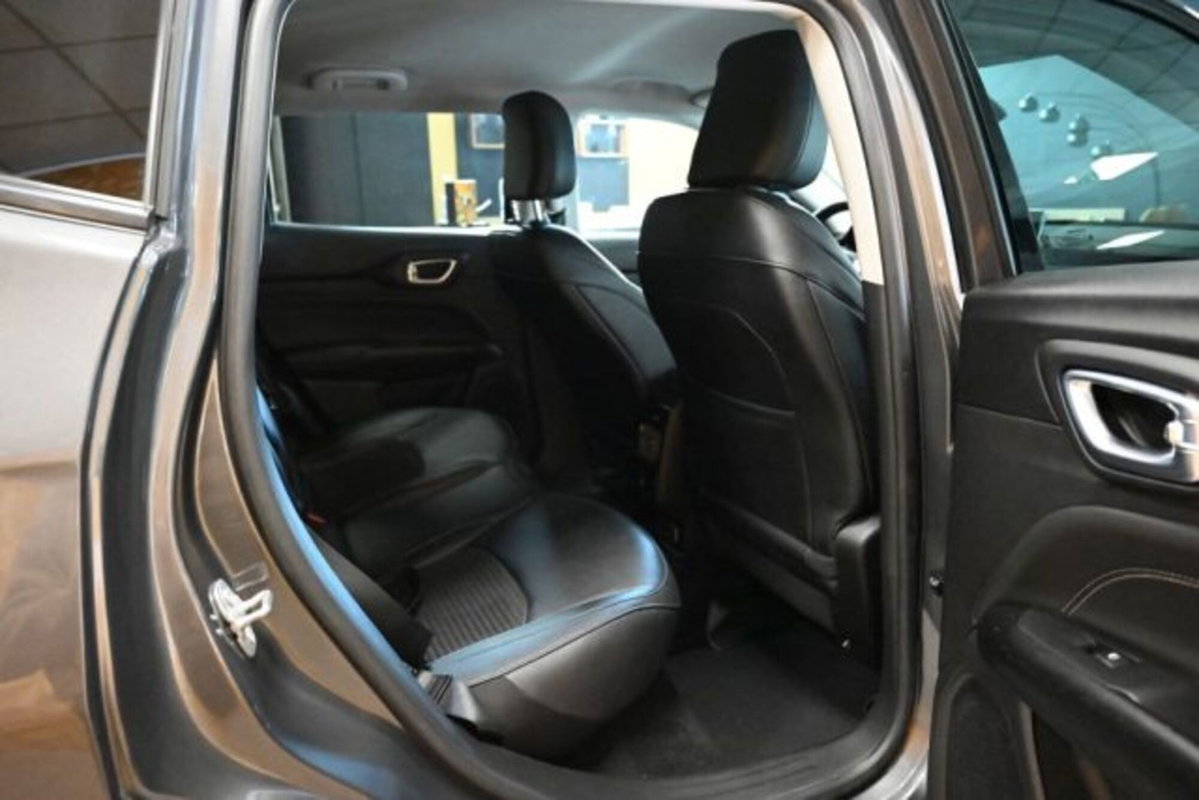 Jeep Compass 1.3 T4 190CV PHEV AT6 4xe Night Eagle (11)