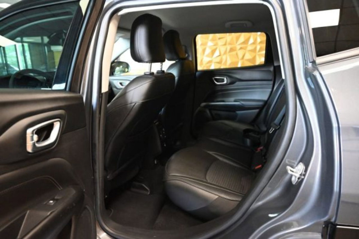 Jeep Compass 1.3 T4 190CV PHEV AT6 4xe Night Eagle (12)