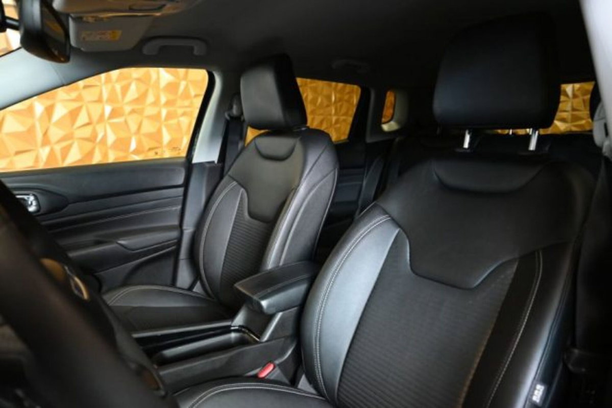 Jeep Compass 1.3 T4 190CV PHEV AT6 4xe Night Eagle (19)