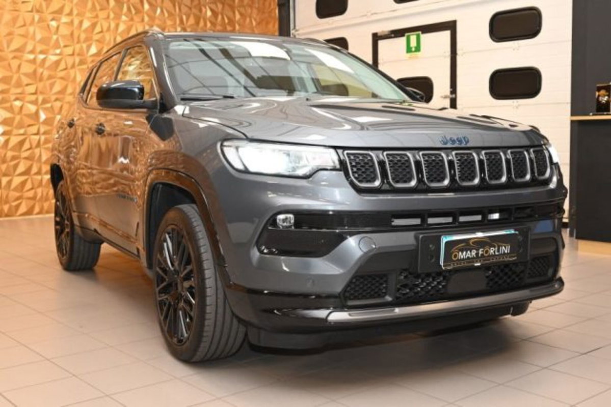 Jeep Compass 1.3 T4 190CV PHEV AT6 4xe Night Eagle (2)