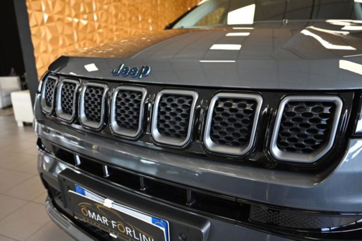 Jeep Compass 1.3 T4 190CV PHEV AT6 4xe Night Eagle (6)