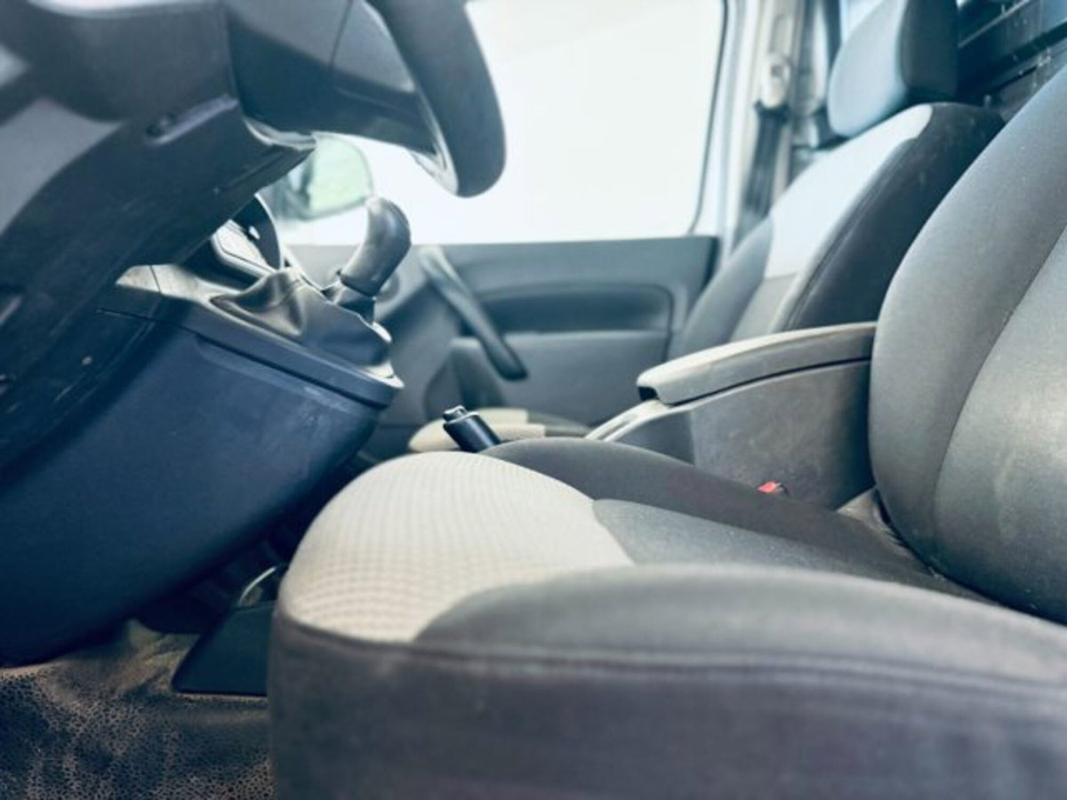 Renault Kangoo 1.5 dCi 90CV F.AP. 4p. Express Maxi Combi (9)