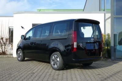 Hyundai Staria 1.6 hev 2wd auto (3)