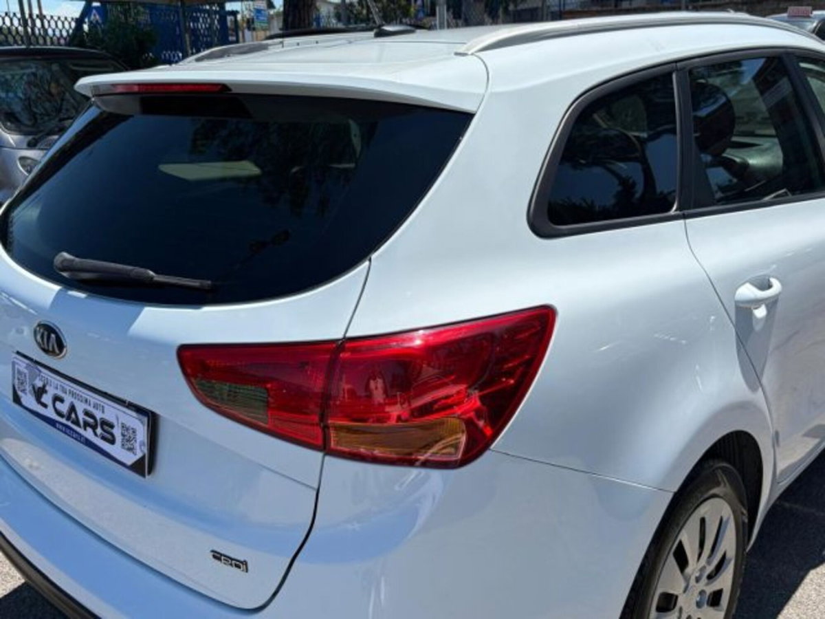 Kia cee'd Sport Wagon 1.6 CRDi 110 CV SW Class (7)