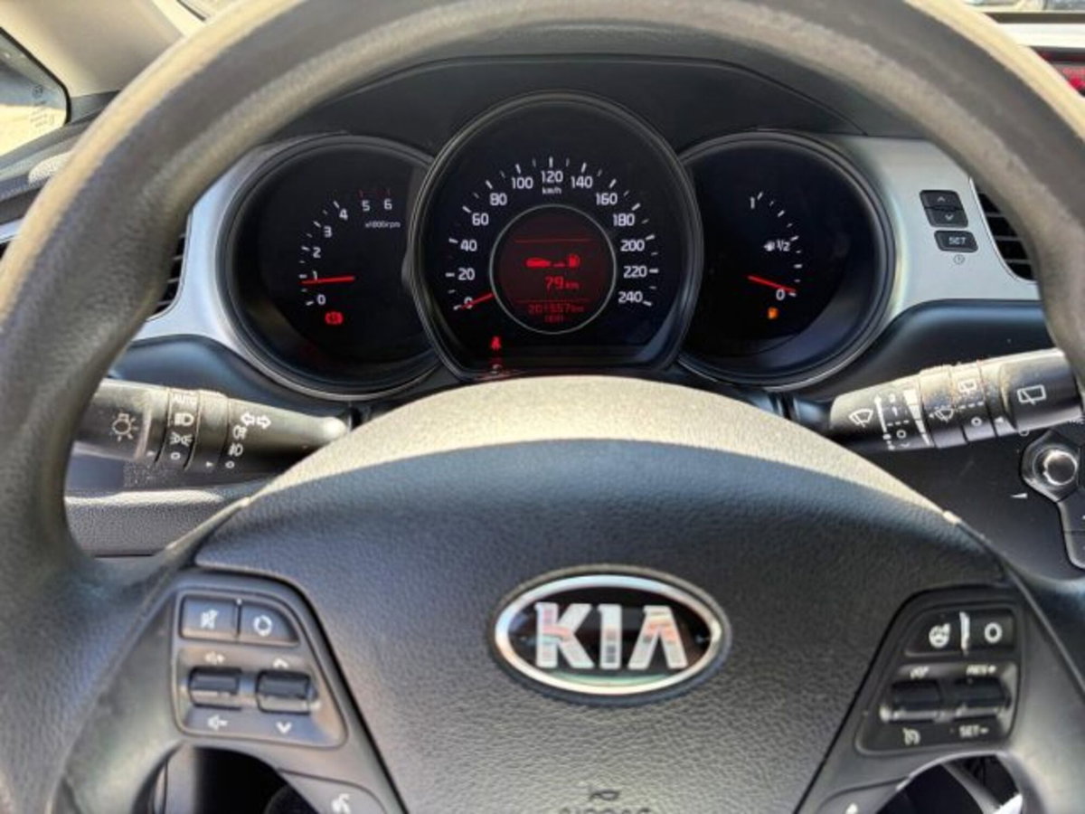 Kia cee'd Sport Wagon 1.6 CRDi 110 CV SW Class (9)
