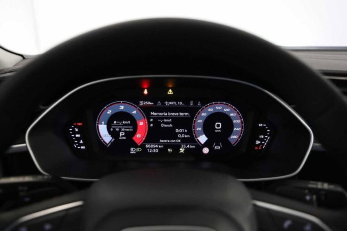 Audi Q3 Sportback 35 TDI quattro S tronic S line edition (10)