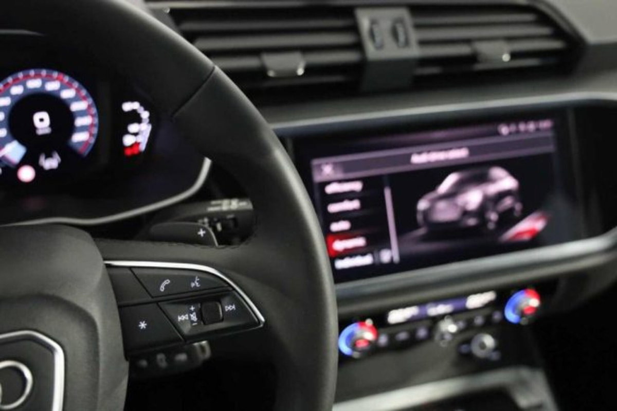 Audi Q3 Sportback 35 TDI quattro S tronic S line edition (16)