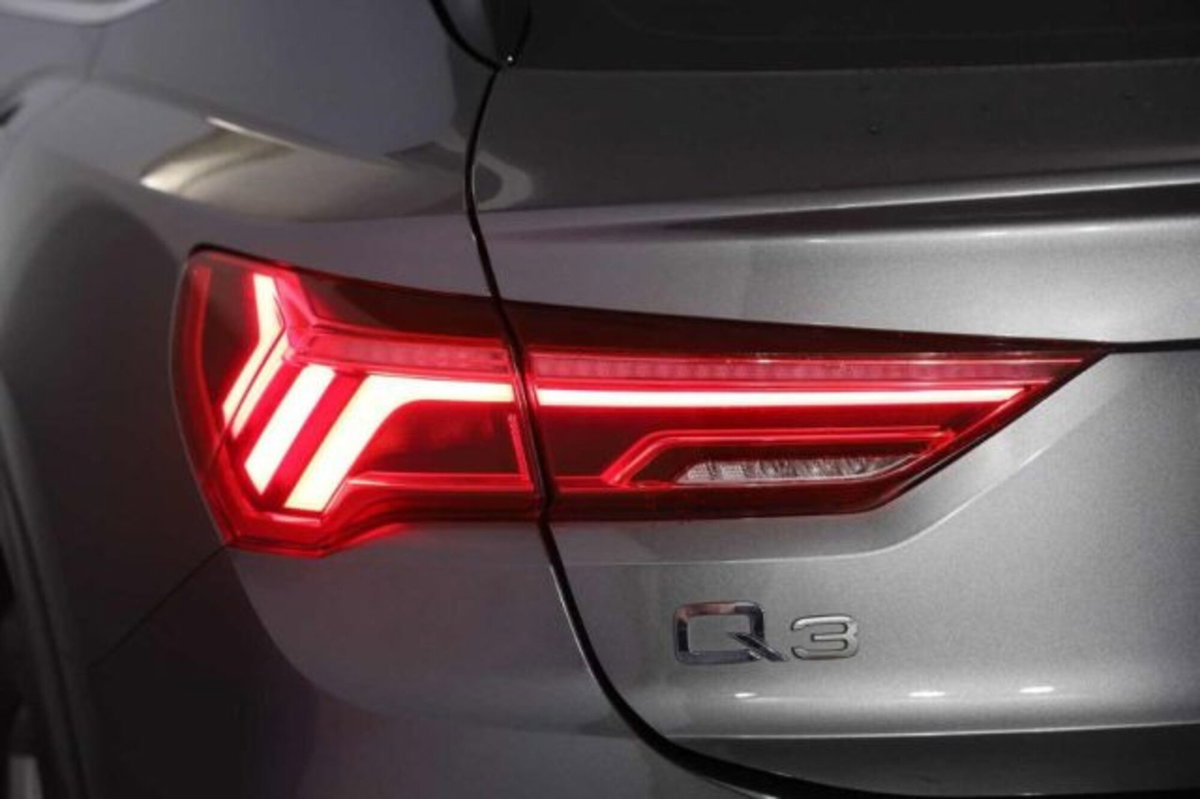 Audi Q3 Sportback 35 TDI quattro S tronic S line edition (5)
