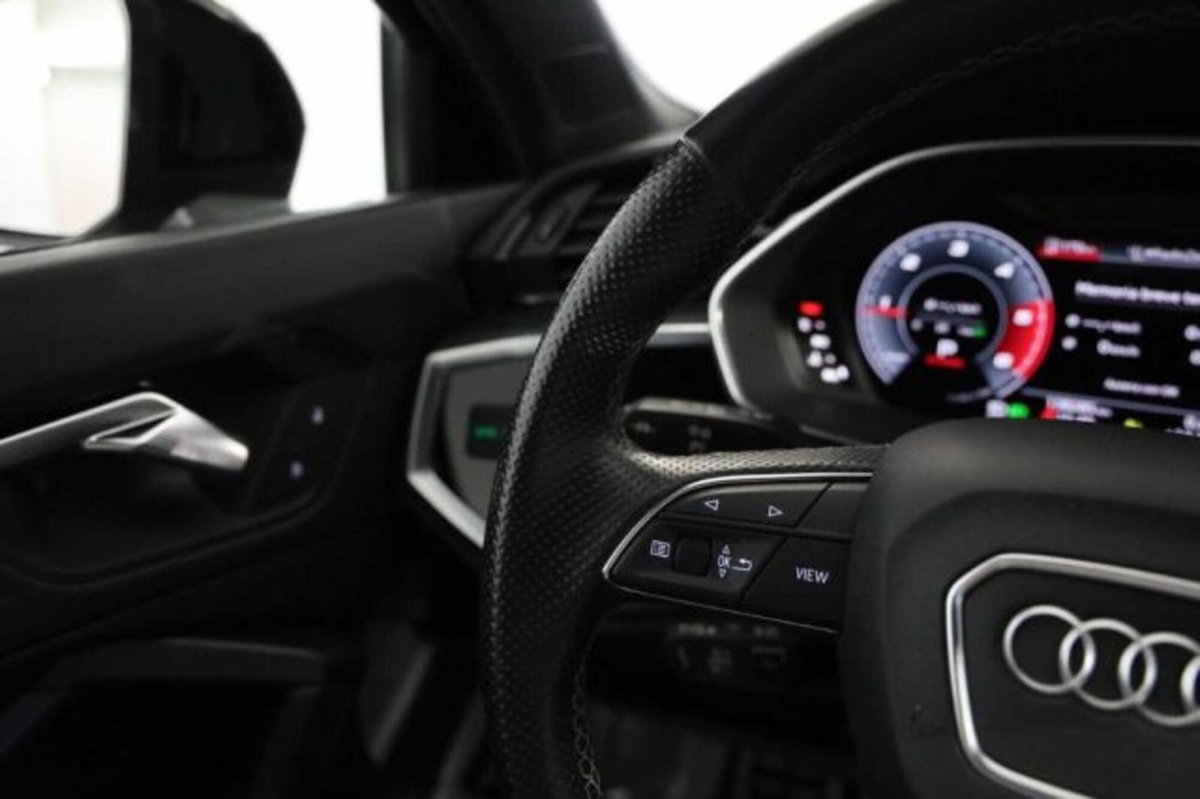 Audi Q3 Sportback 40 TDI quattro S tronic S line edition (15)