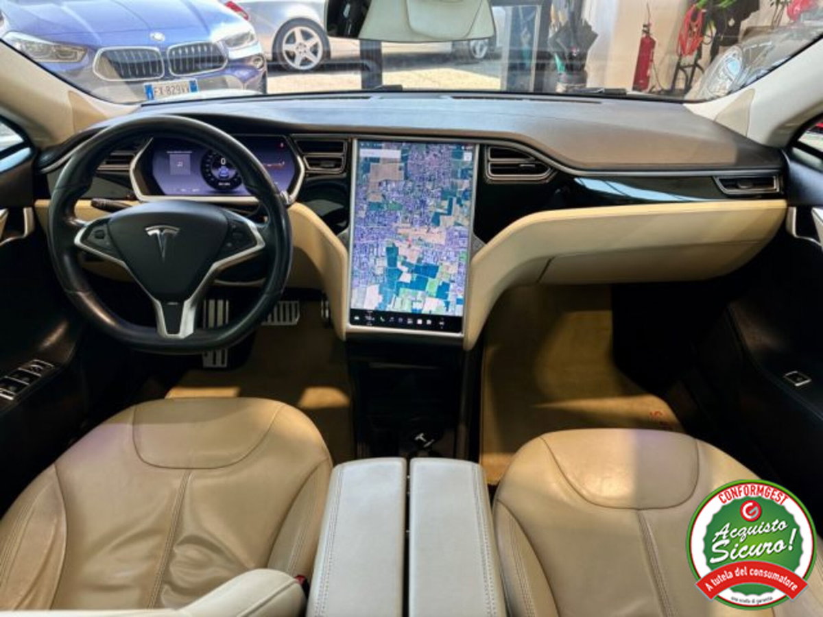 Tesla Model S Model S 85kWh Dual Motor (12)