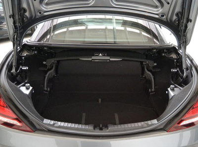 Mercedes-Benz SLC 180 AMG line (13)
