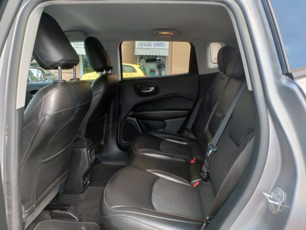 Jeep Compass 2.0 Multijet II aut. 4WD Limited (17)