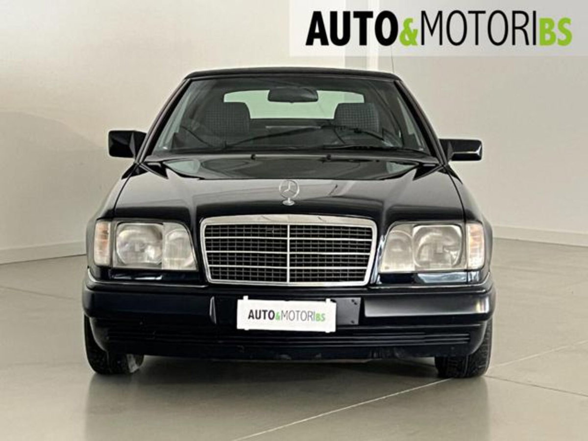 Mercedes-Benz Classe E Cabrio 200 cat Cabriolet (2)