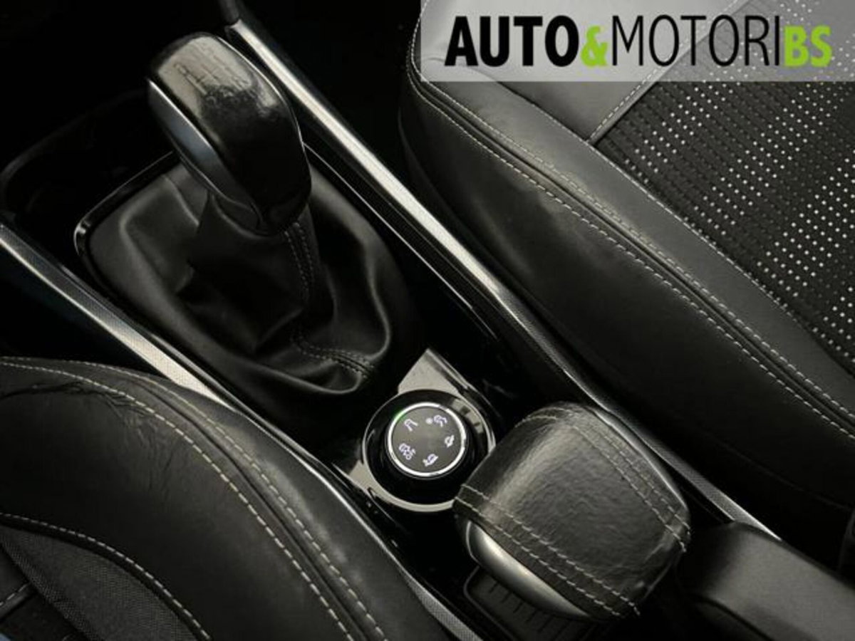 Peugeot 2008 e-HDi 92 CV Stop&Start robotizzato Allure (14)