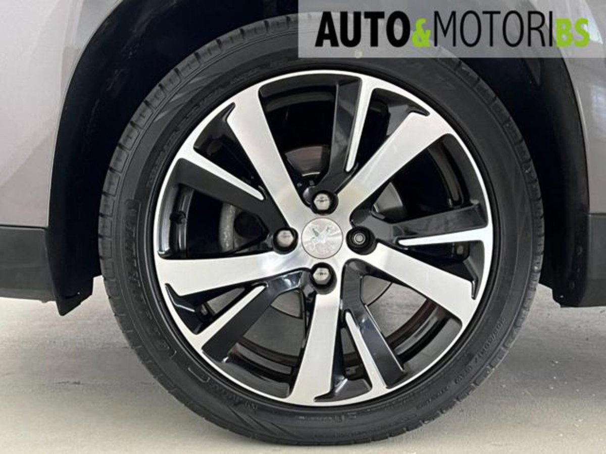 Peugeot 2008 e-HDi 92 CV Stop&Start robotizzato Allure (8)