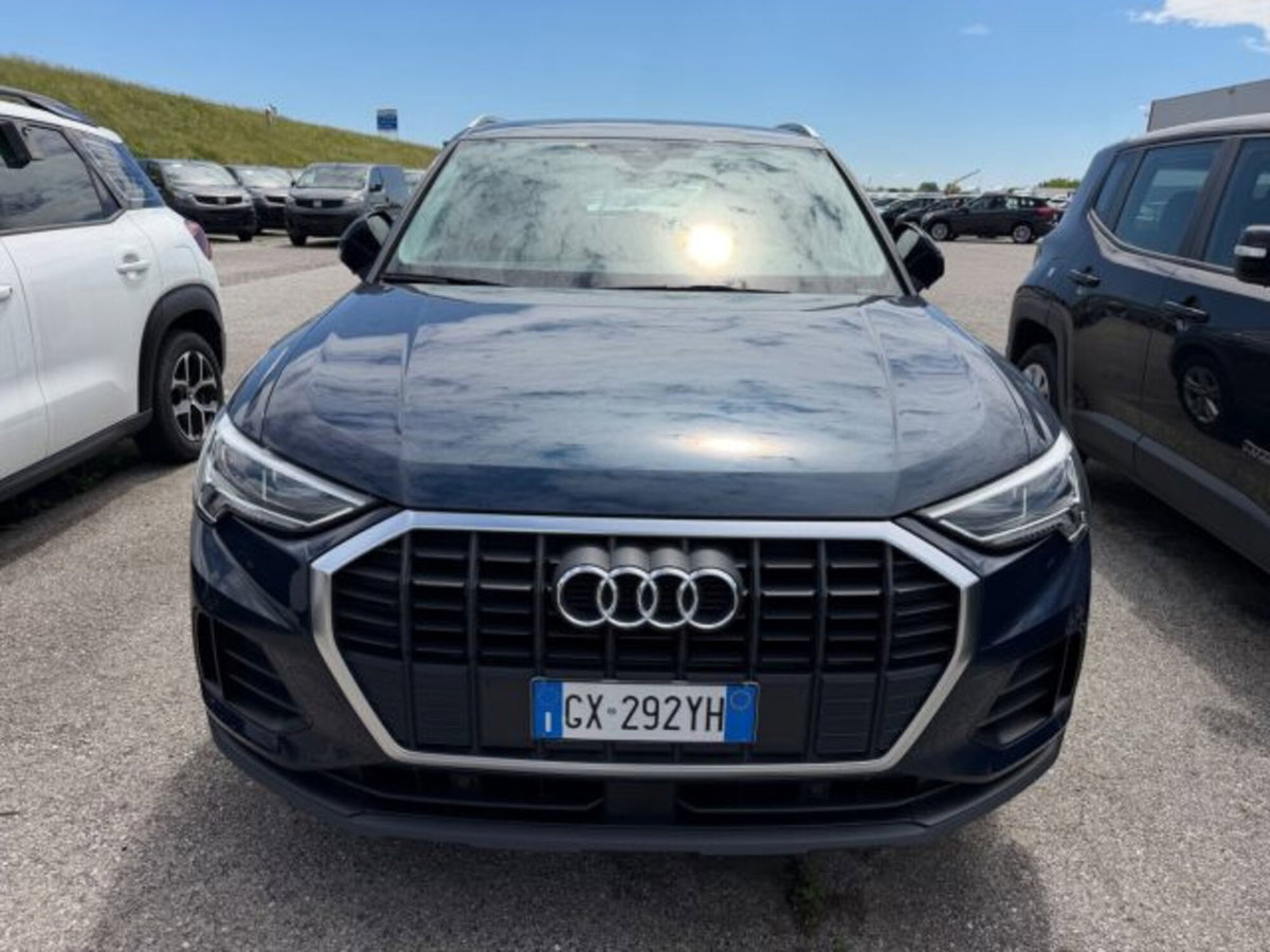Audi Q3 35 TFSI S tronic Business Advanced (2)