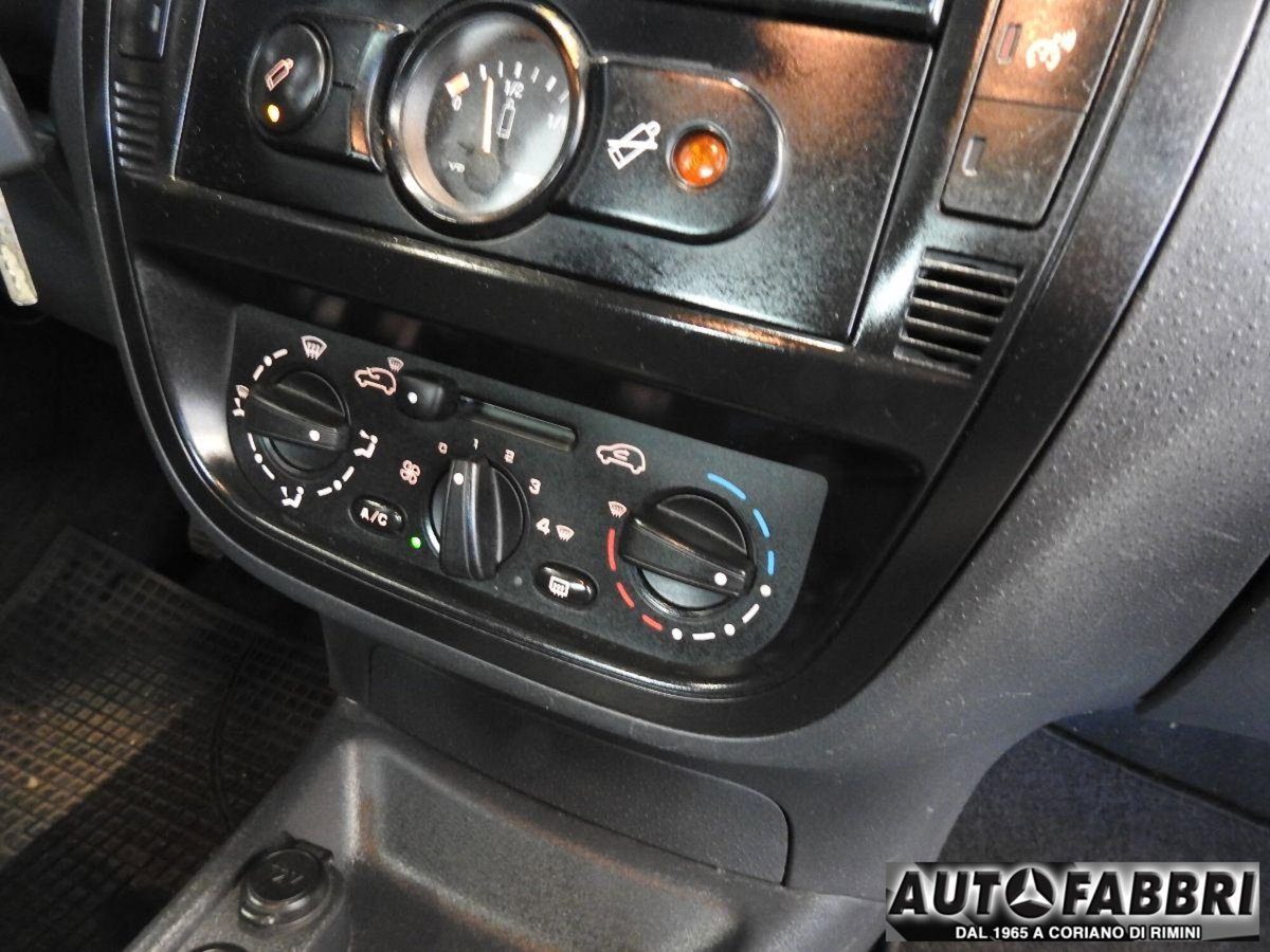 Citroen C3 1.4 Eco Energy G Seduction (9)