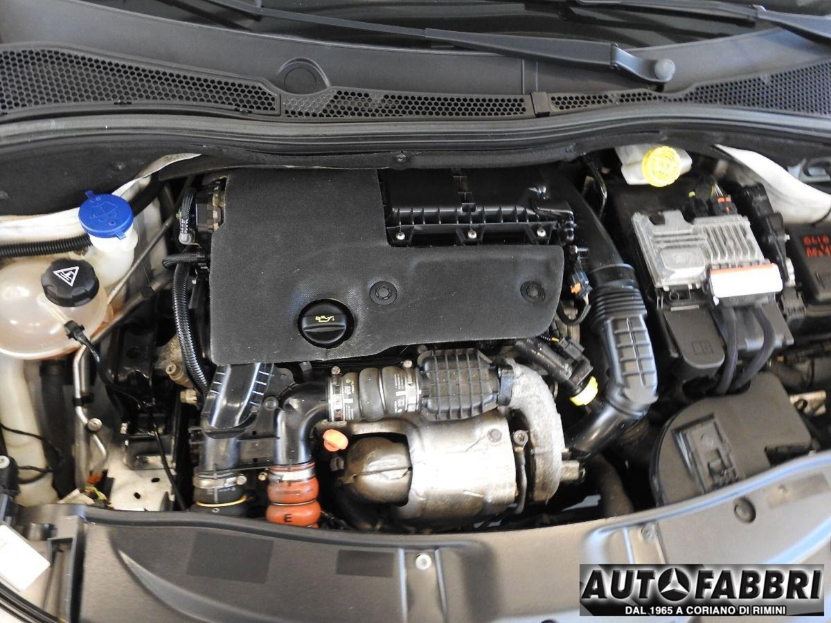 Peugeot 2008 120 S&S Allure (11)