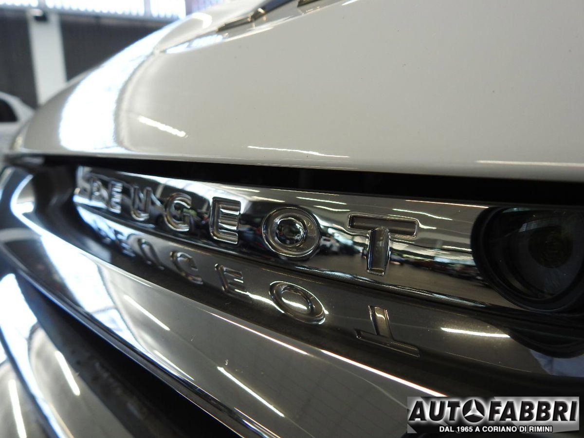 Peugeot 2008 120 S&S Allure (13)
