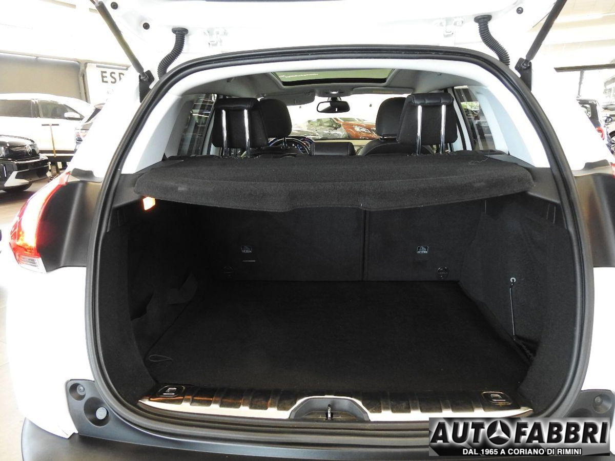 Peugeot 2008 120 S&S Allure (19)