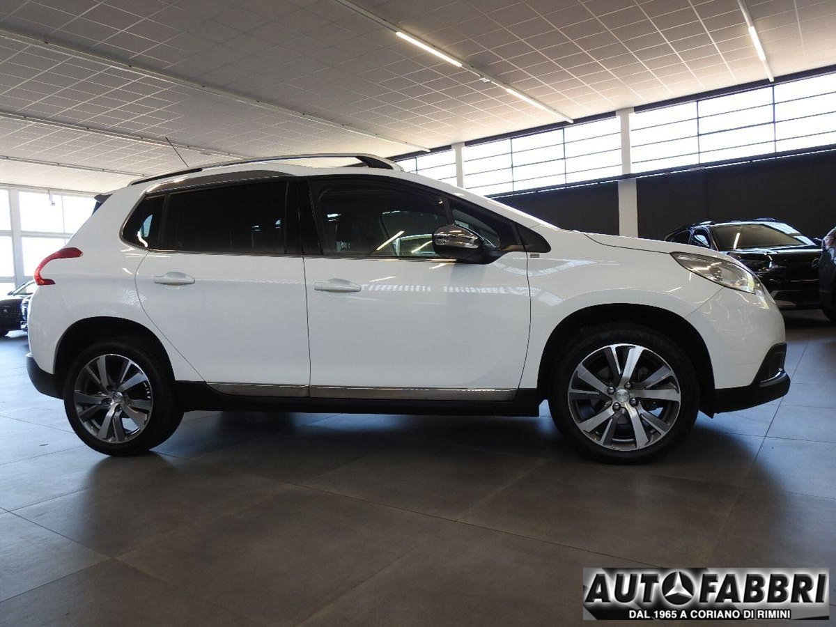 Peugeot 2008 120 S&S Allure (2)