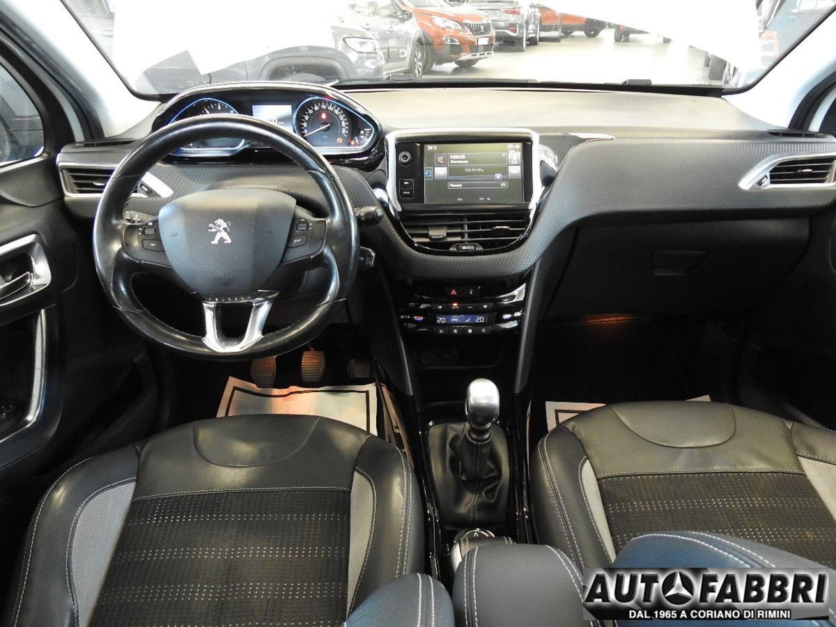 Peugeot 2008 120 S&S Allure (20)