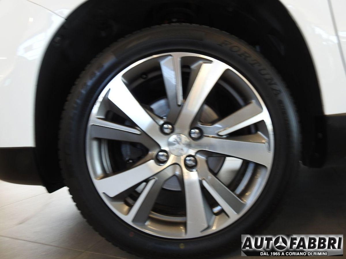 Peugeot 2008 120 S&S Allure (8)