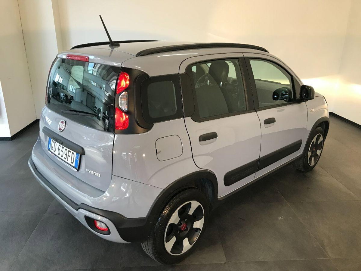 Fiat Panda 1.0 FireFly S&S Hybrid City Cross (4)