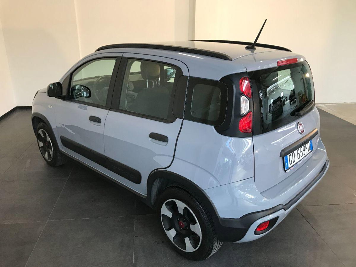 Fiat Panda 1.0 FireFly S&S Hybrid City Cross (5)