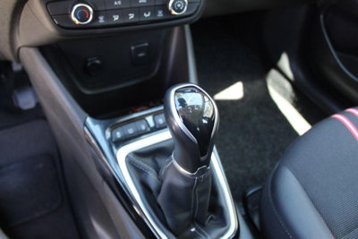 Opel Crossland X 1.2 12V Innovation (19)