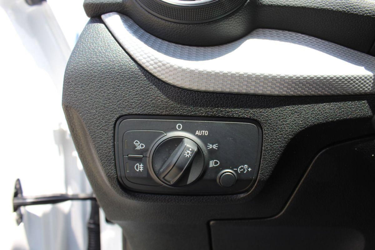 Audi Q2 Q2 35 TDI quattro S tronic Business Plus (13)