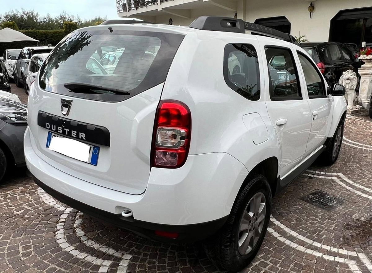 Dacia Duster 1.6 110CV 4x2 Serie Limitata Trasversale (8)