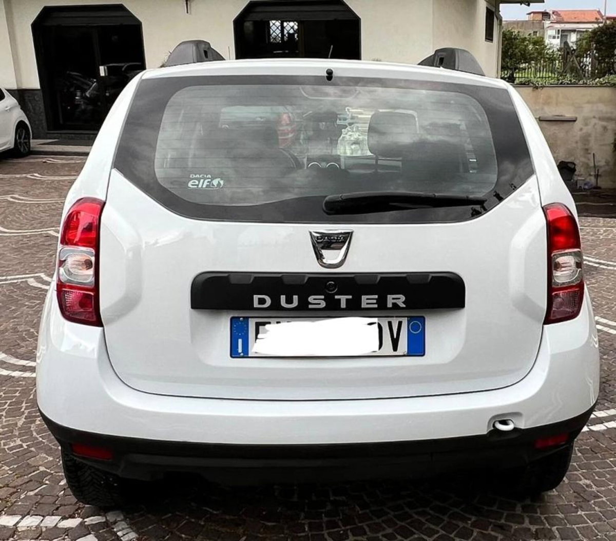 Dacia Duster 1.6 110CV 4x2 Serie Limitata Trasversale (9)