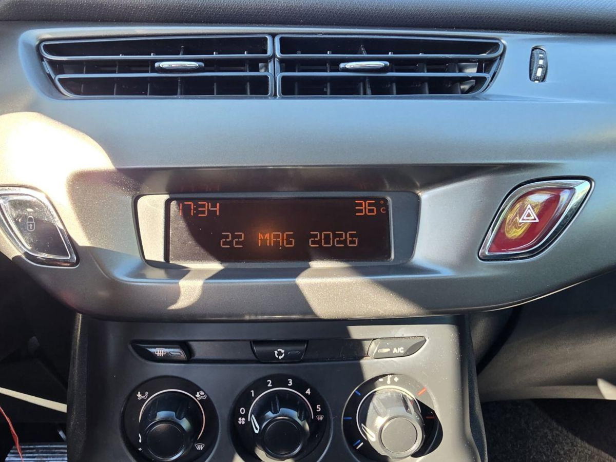 Citroen C3 1.4 HDi 70CV Seduction (18)